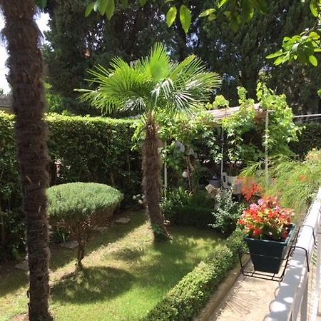Garden Apartment Kaštela Exteriér fotografie