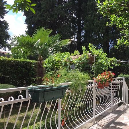 Garden Apartment Kaštela Exteriér fotografie